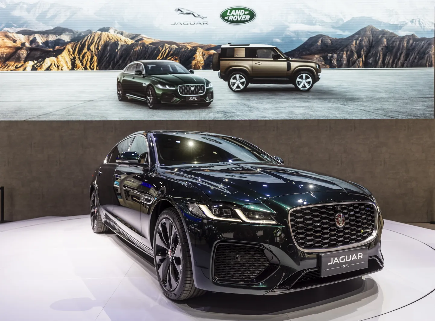 Jaguar XFL.