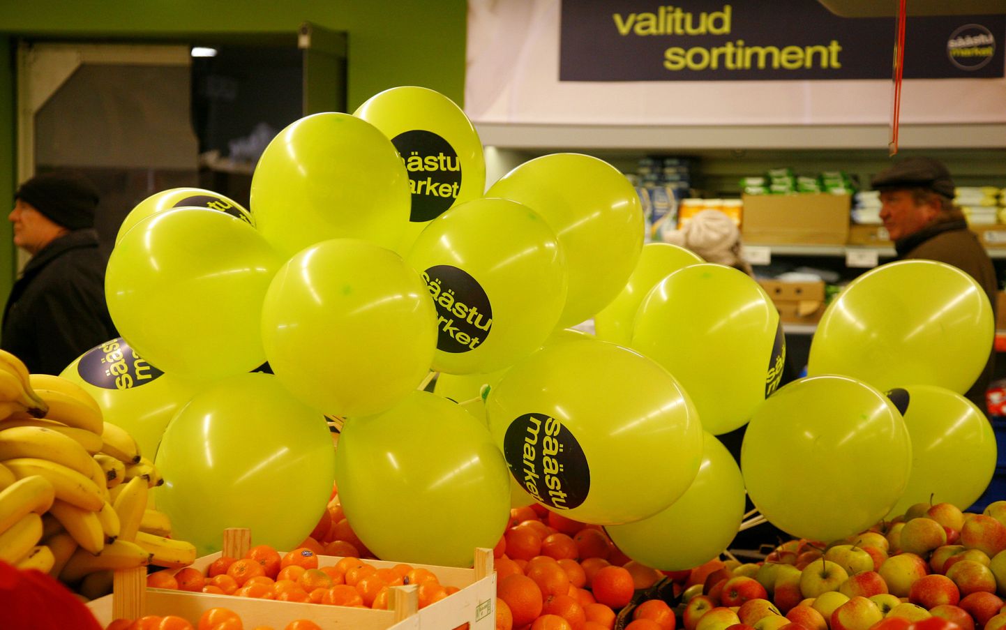 Säästumarket sai veebruaris tarbijakaitselt kolm trahvi. Pildil õhupallid kaupluse avamiselt.