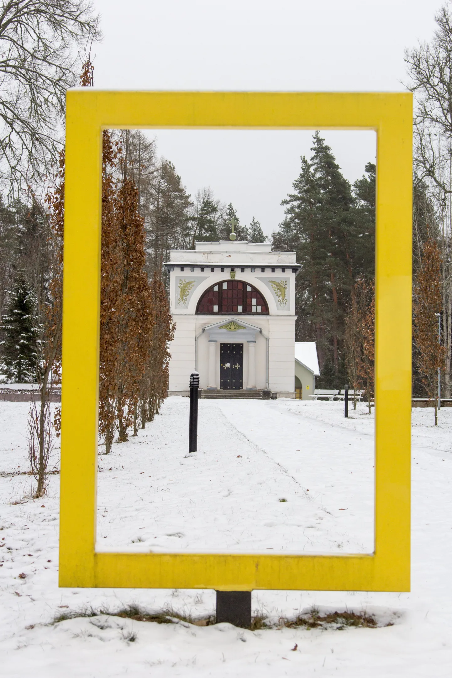 Toetust saab ka Barclay de Tolly mausoleum Helme vallas.