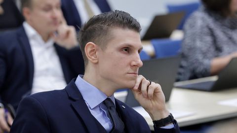 TÄITIS LUBADUSE ⟩ Skandaalne poliitik Kris Kärner astus ülikooli