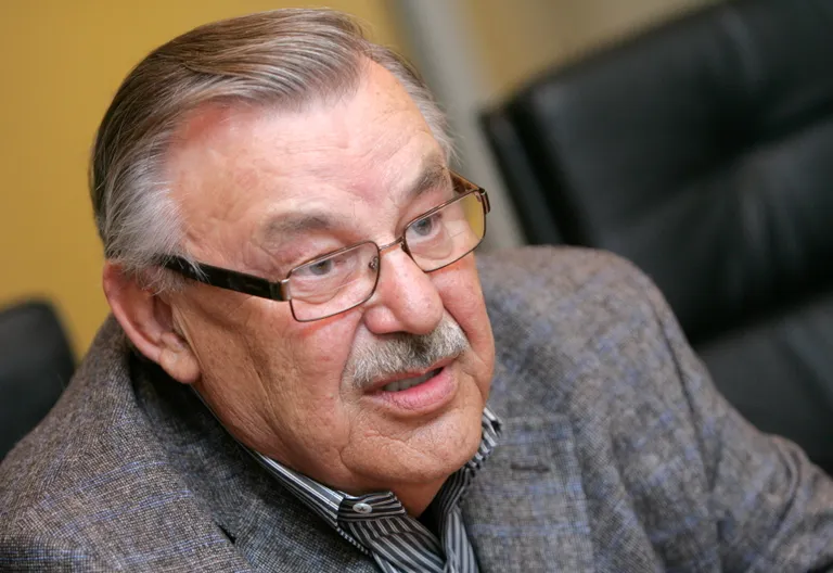 "BMGS" valdes priekšsēdētājs Viktors Para.