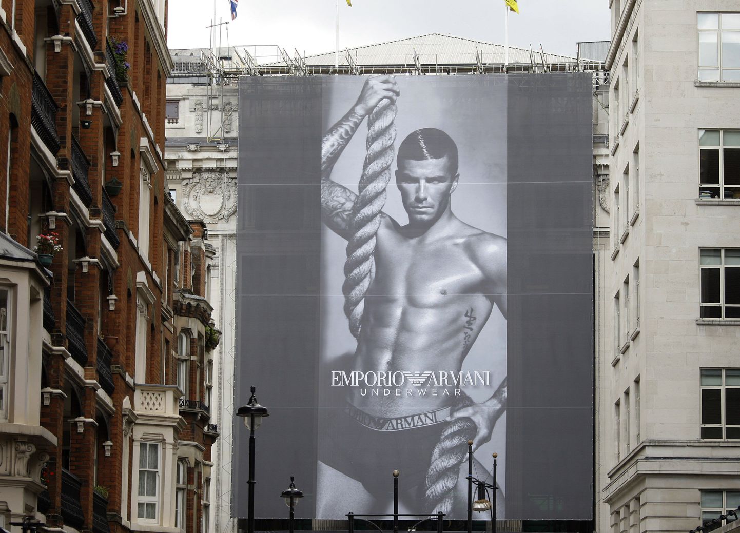 David Beckham reklaamimas Emporio Armani aluspesu