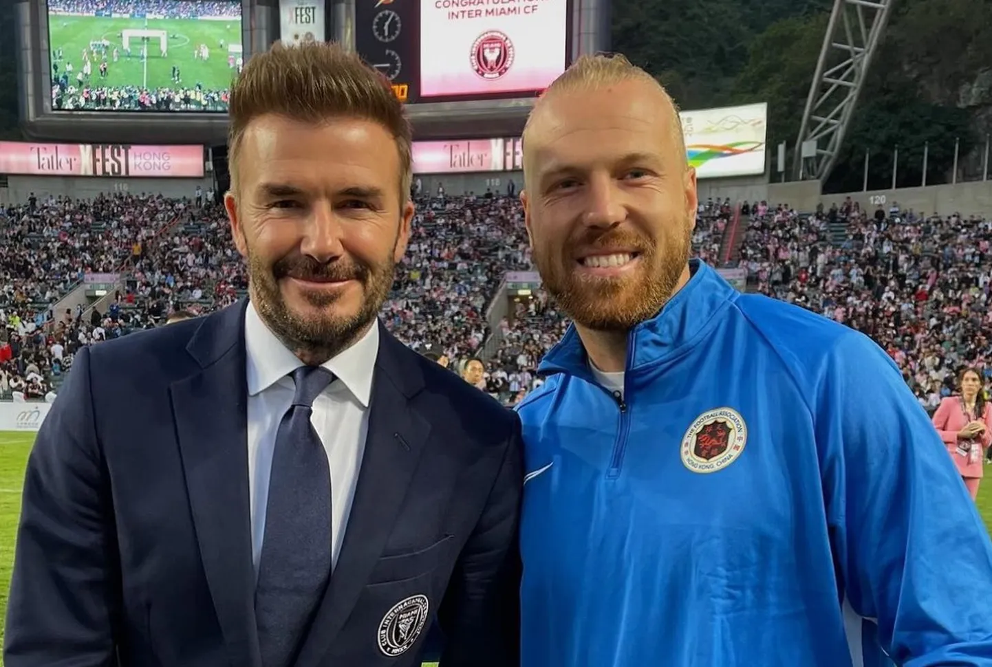 David Beckham (vasakul) ja Henri Anier.