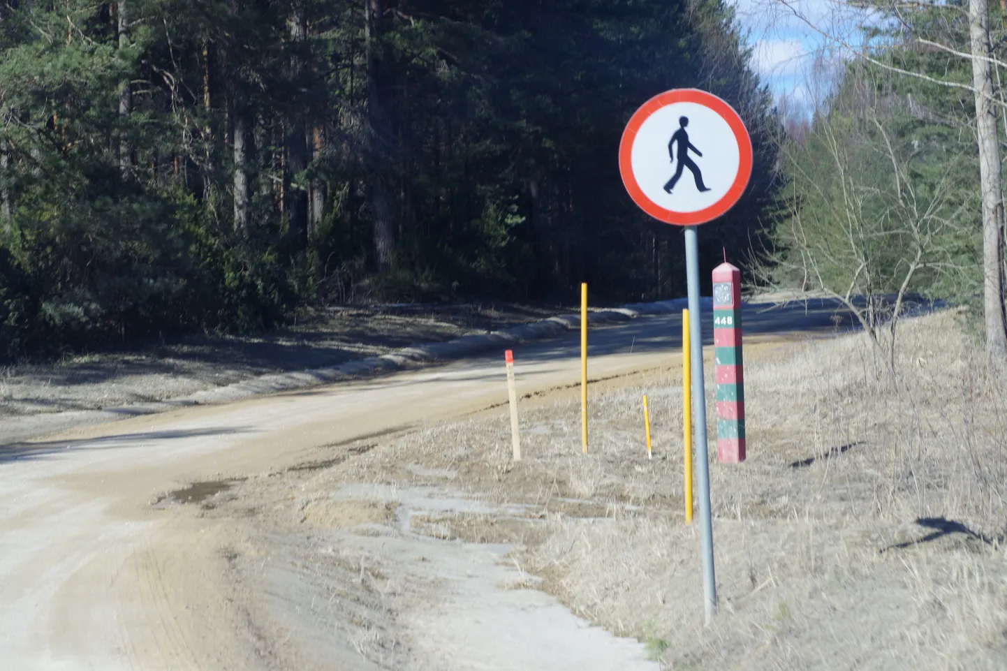 Venemaa piiripost Värska-Saatse teel.