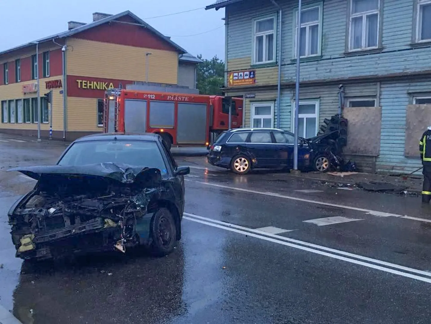 Avarii tagajärjel on foor siiamaani rivist väljas.