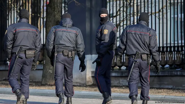 Пока публичной реакции силовиков на действия "Киберпартизанов" нет