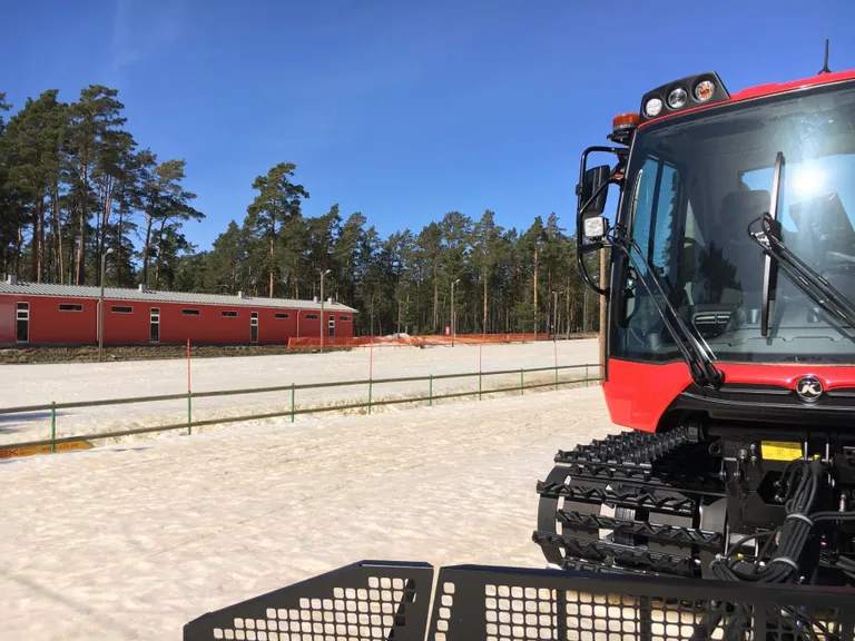 Jõulumäel tervisespordikeskuses saab veel suusamõnusid nautida.