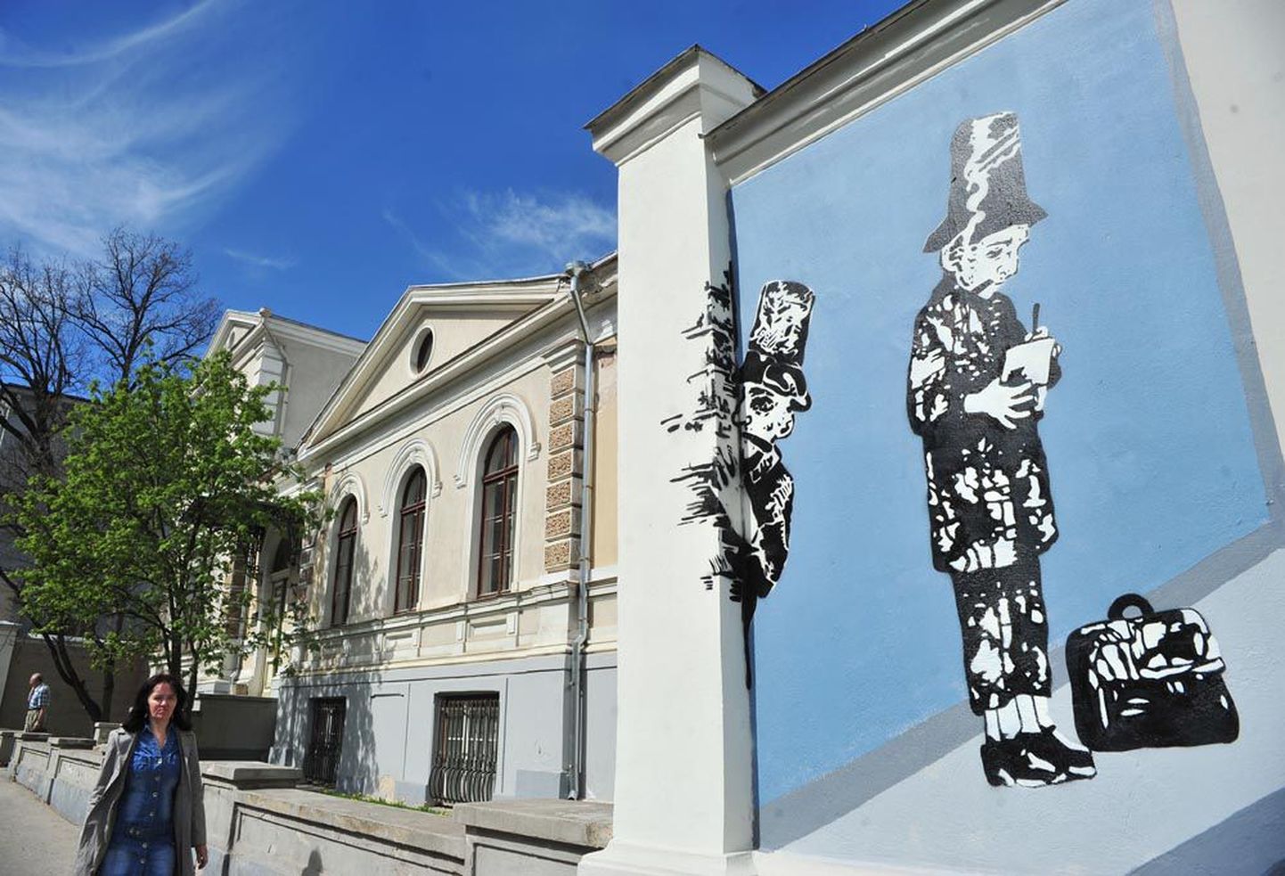 Nii mõnigi Stencibility festivalidel valminud taies on saanud osaks Tartu tänavapildist. Fotol fragment kolme aasta eest tänavakunstnike ühistööna valminud maalingust Tartu kirjandusmaja müüril.
