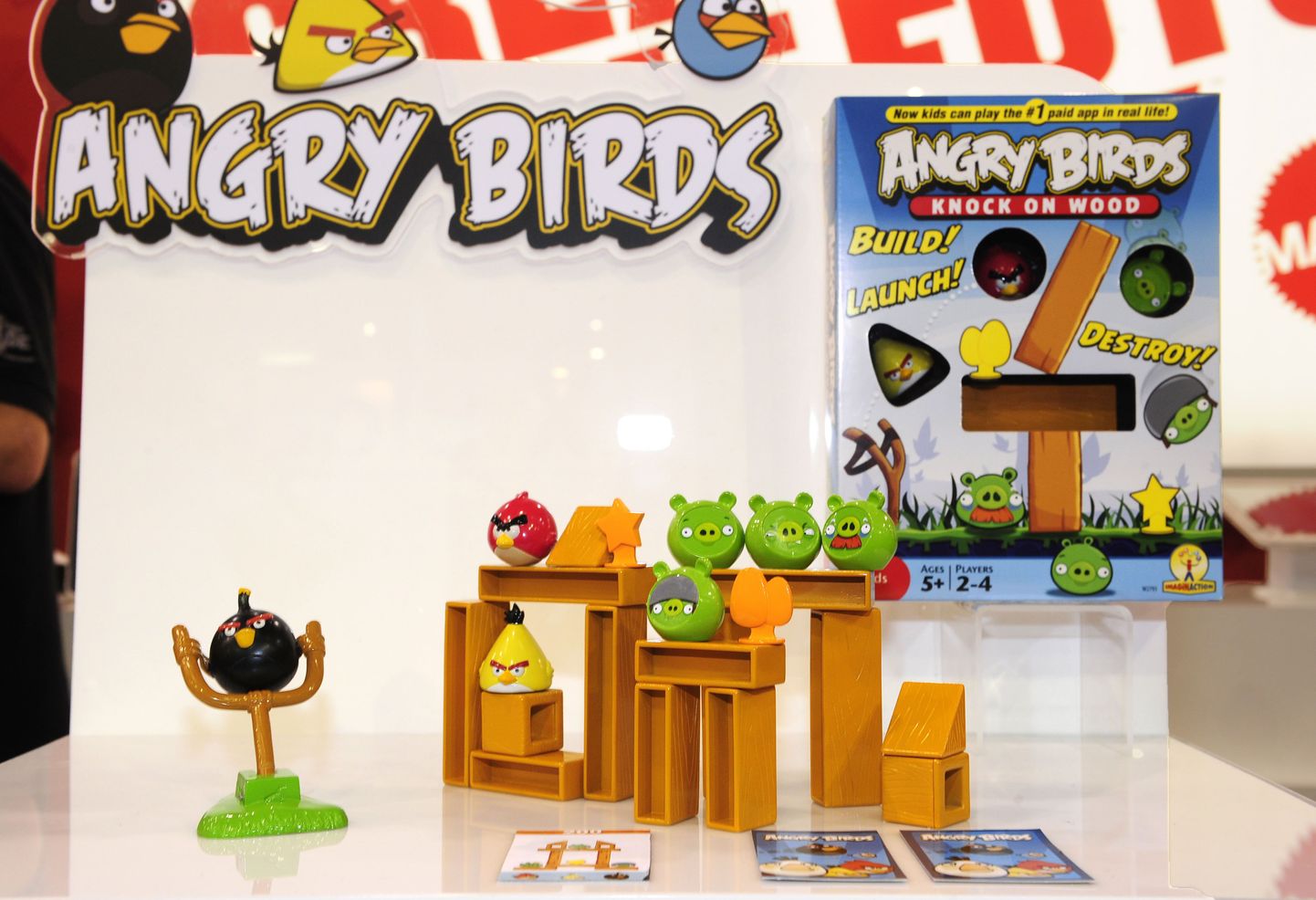 Angry Birdsi originaaltoodete (nagu pildil) kõrval on müügile jõudnud ka hulgaliselt piraattooteid.