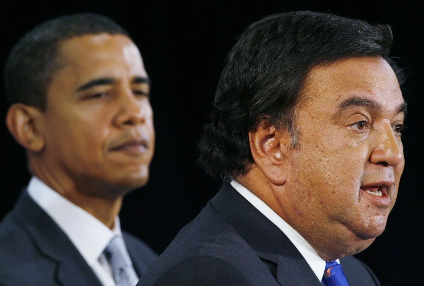 Barack Obama (tagaplaanil) ja kuberner Bill Richardson