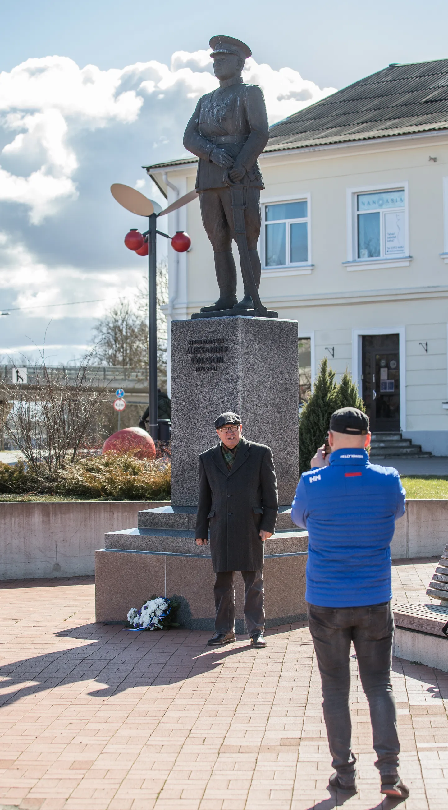 Konverents on pühendatud kindralmajor Aleksander Tõnissoni 145. sünniaastapäevale. 2005. aastal püstitati talle kodanikualgatuse korras Jõhvi keskväljakule ausammas.