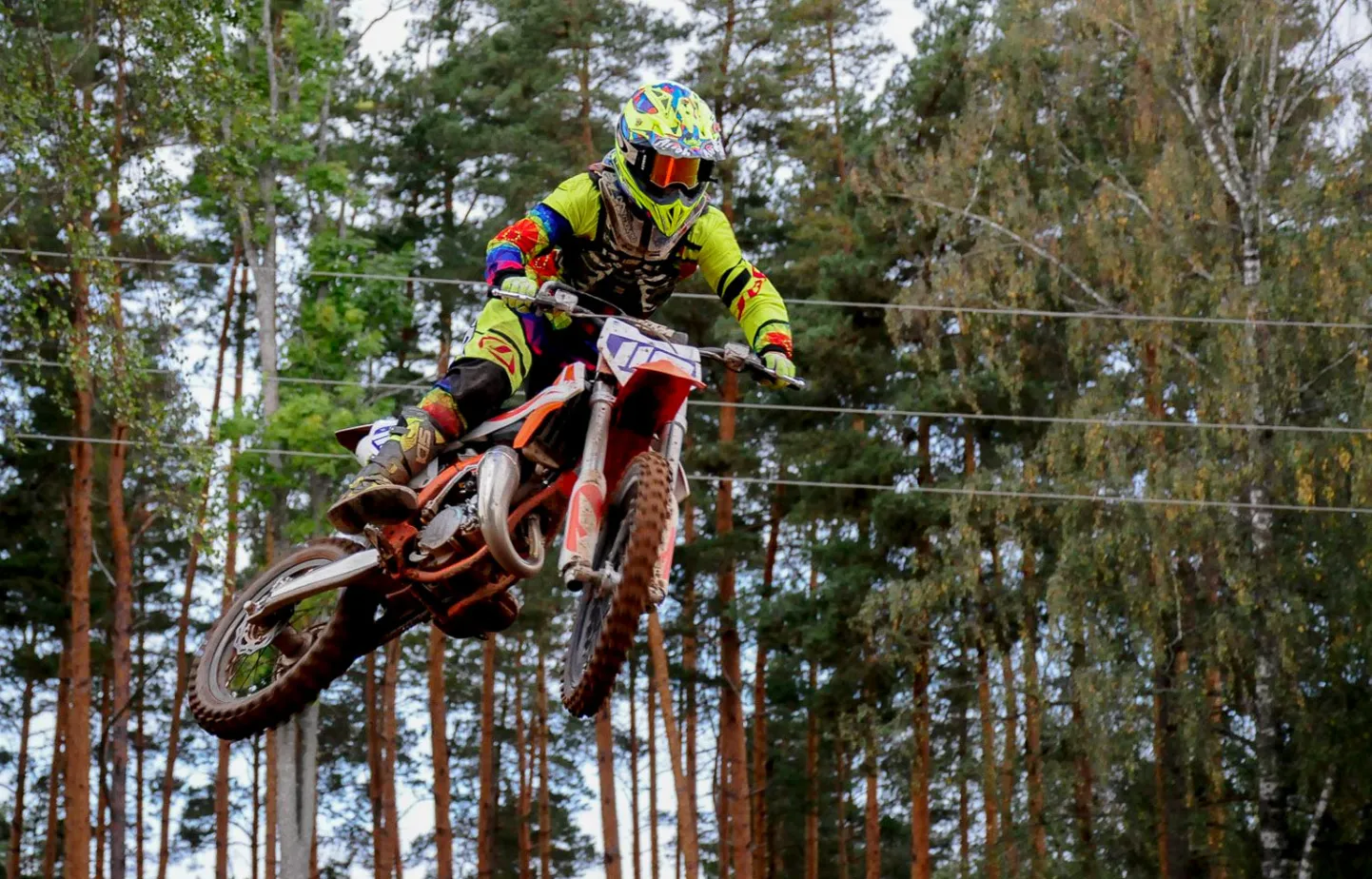 Kadrs no 2018.gada Latvijas motokrosa čempionāta noslēdzošā posma Cēsīs