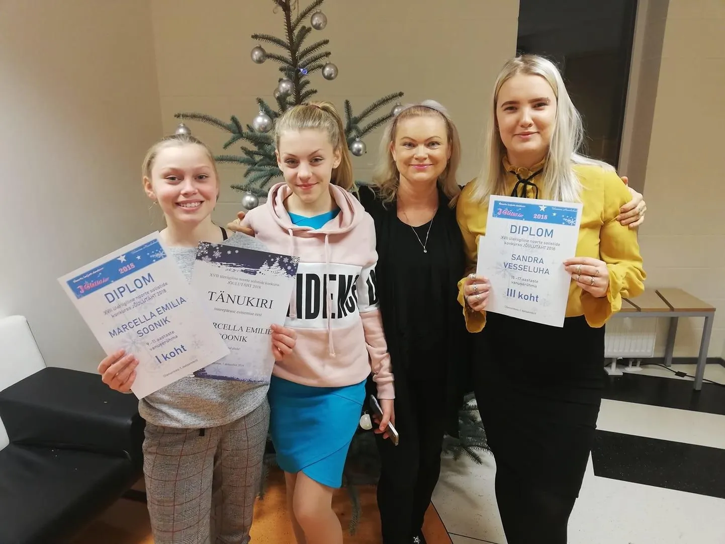 Marcella Emilie Soonik (vasakult), Madli Engely Kõuts, Hedi-Kai Pai ja Sandra Vesseluha.