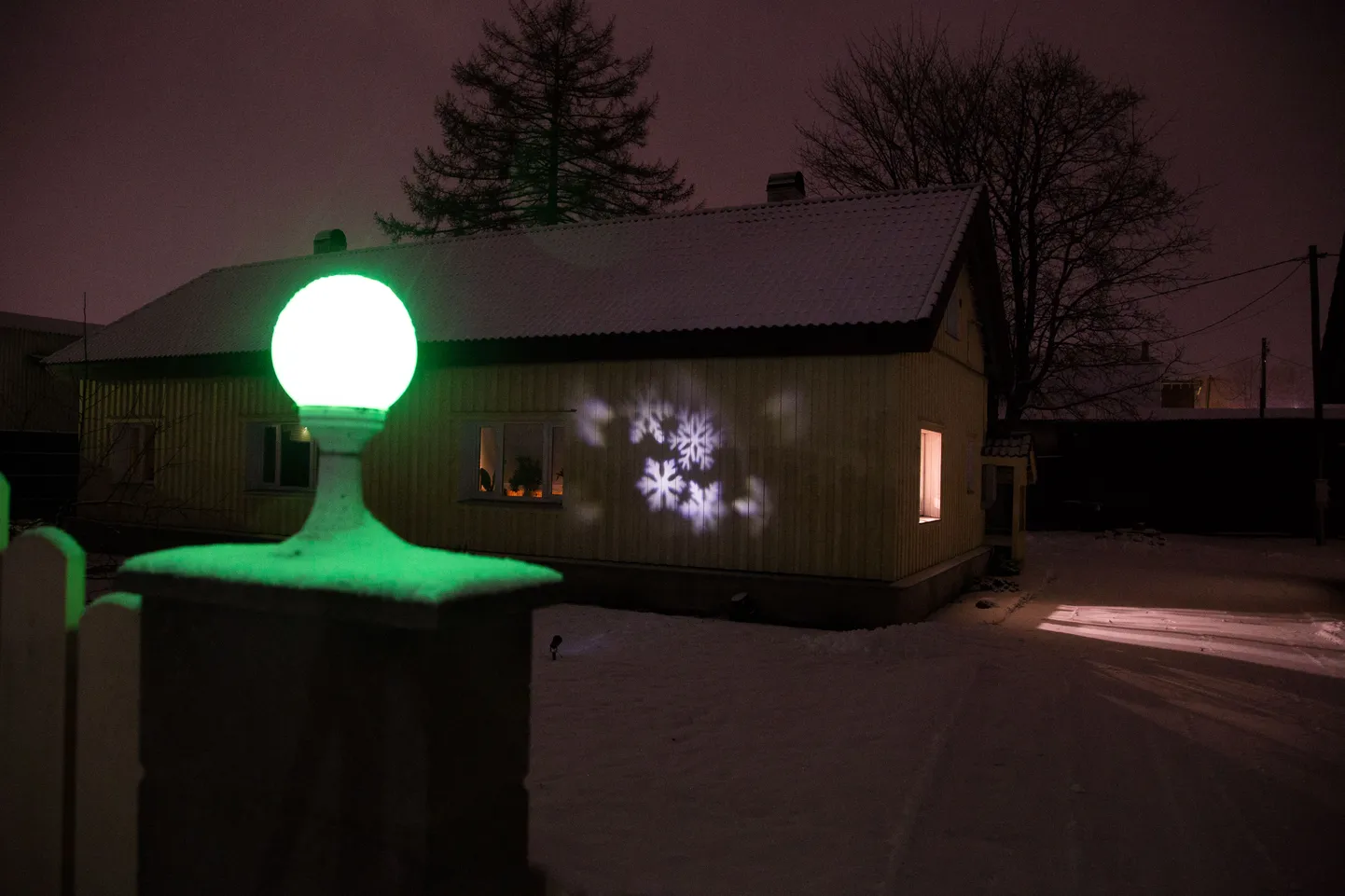 Aiavalgustus, laserprojektor, valguslaser