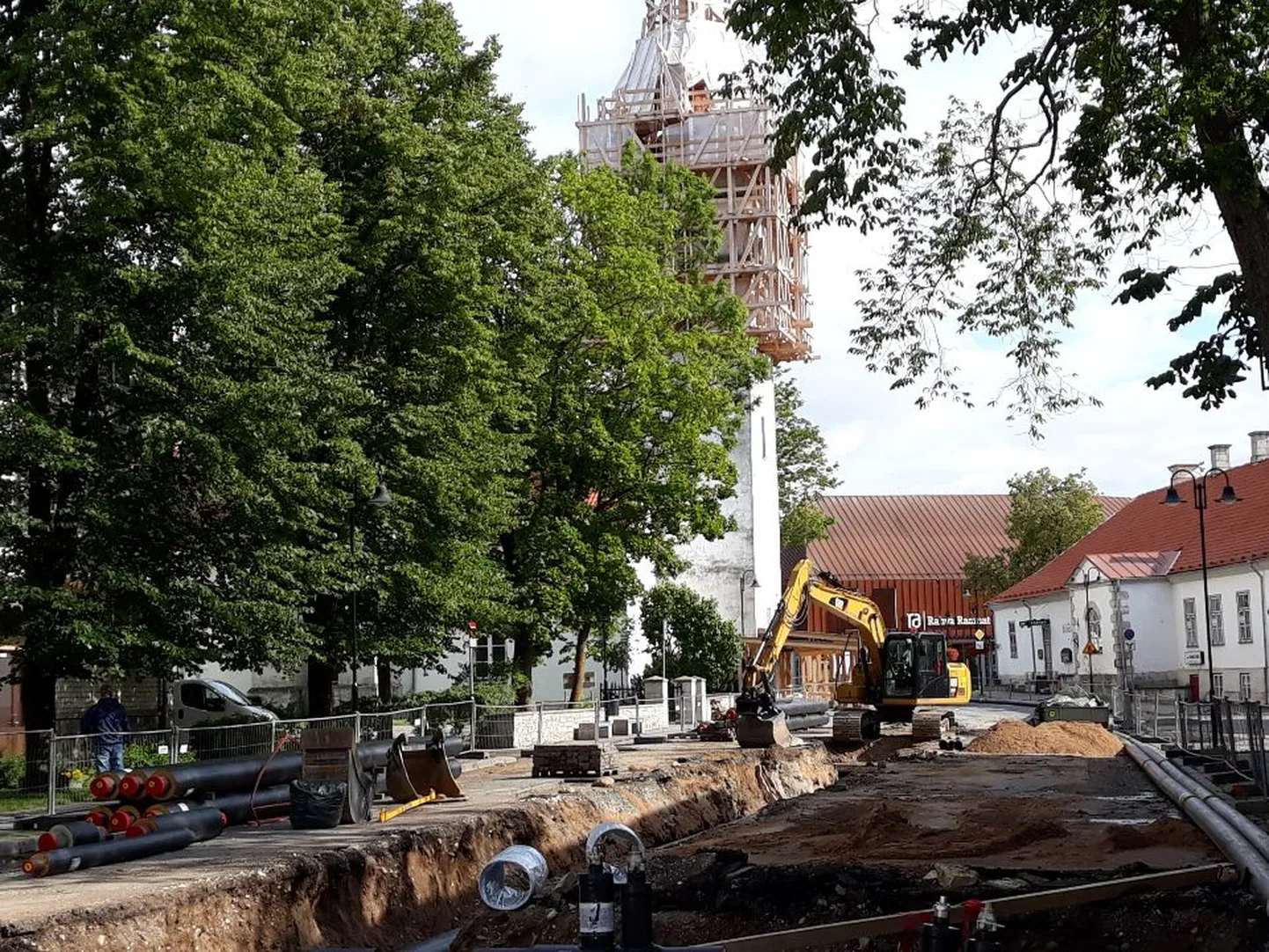 Vaikelu kopa ja kirikuga