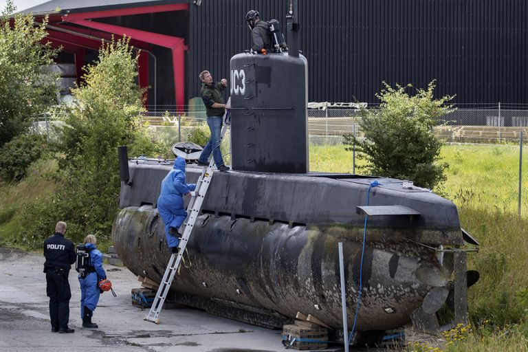 Taani politsei uurimas Kopenhaageni sadamas miniallveelaeva UC3 Nautilus