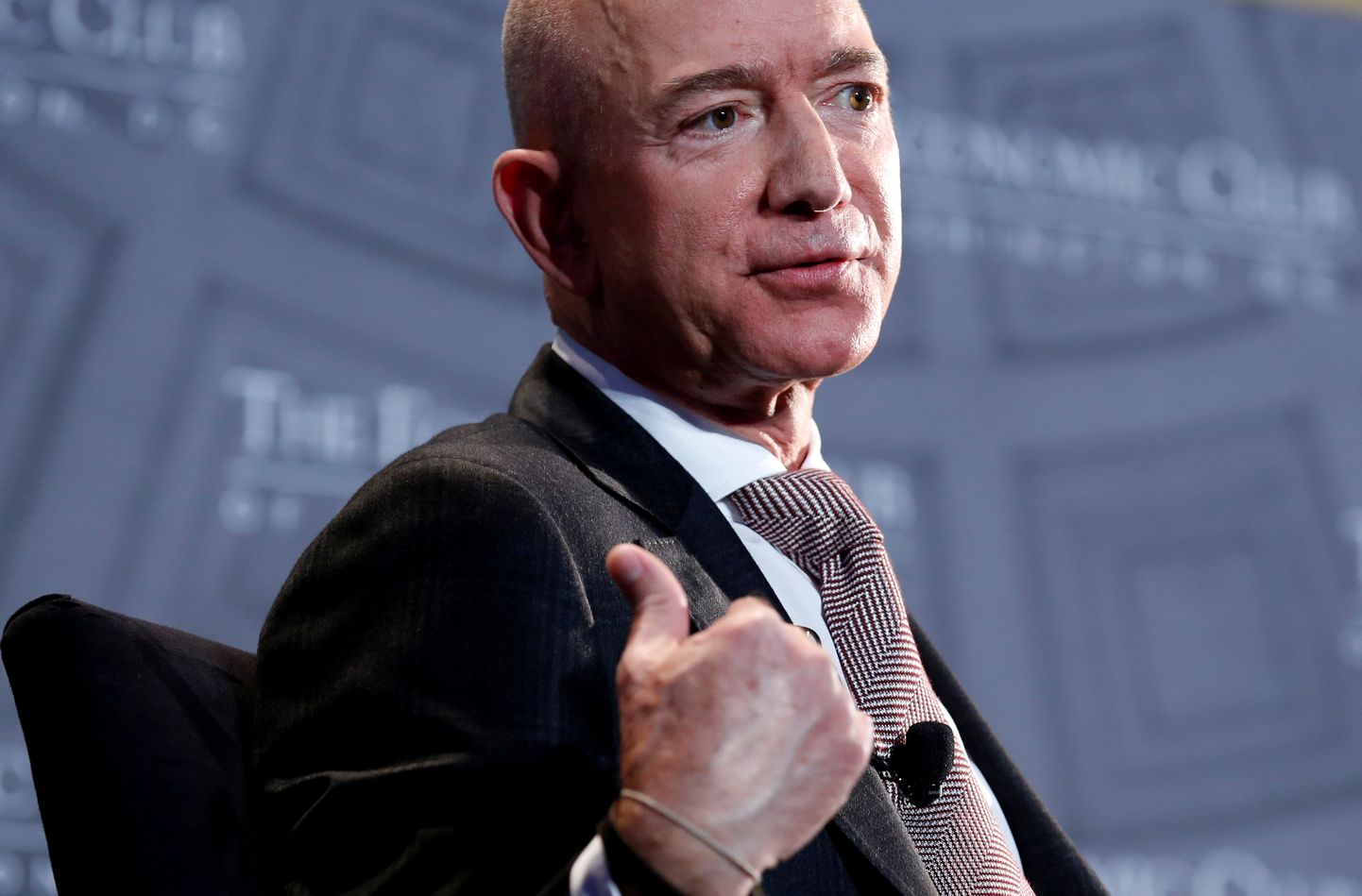 Maailma riikaim inimene Jeff Bezos on Uberi üks varaseid rahastajaid.