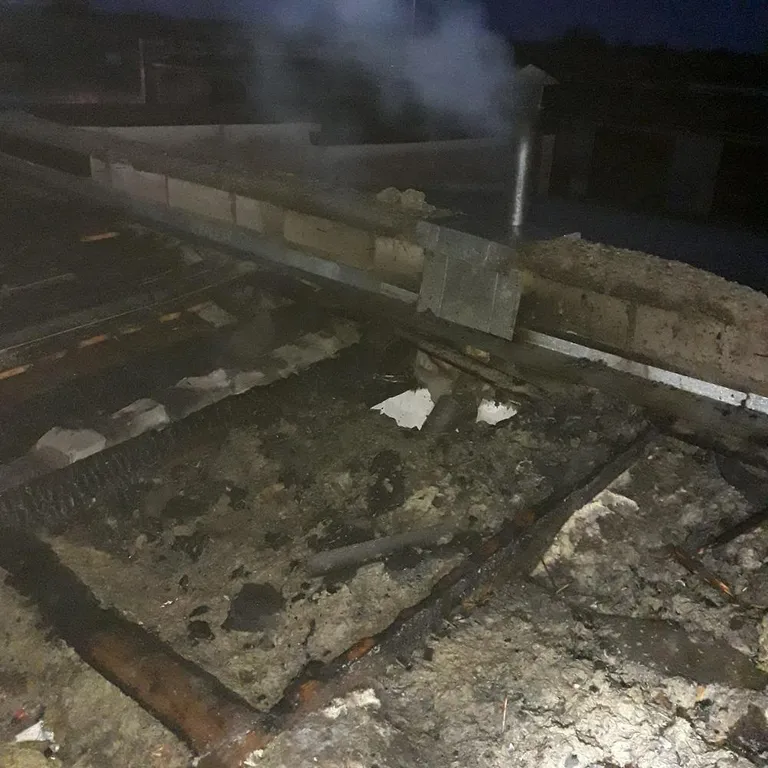 Ühekordse seinaga metalltoru korstnaks ei kõlba.