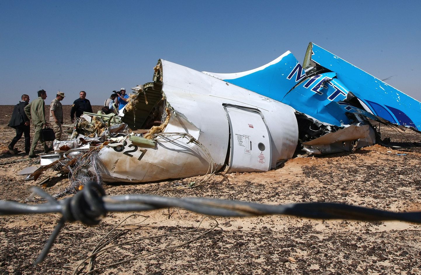 Обломки российского пассажирского самолета A321.
