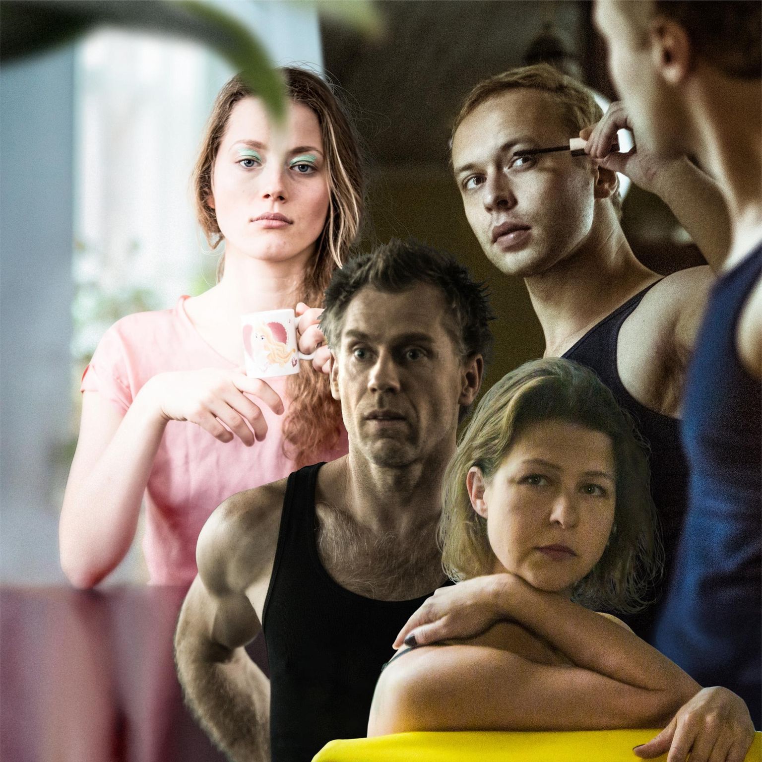 Lavastuse kunstnik Gabriela Liivamägi on teinud fotokollaaži, milles on trupi näitlejad Henessi Schmidt (vasakult), Helgur Rosenthal, Katrin Pärn ja Roland Laos.