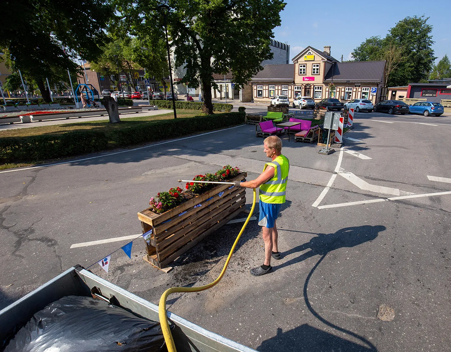 Kuumade ilmadega sooviksid töömehed vahetevahel ka ennast kasta.