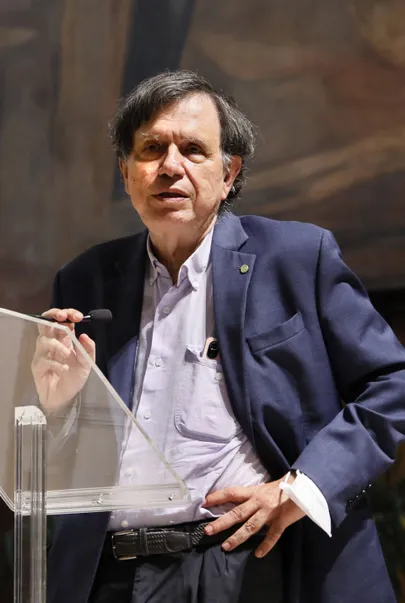 Giorgio Parisi jagab oma teadmisi La Sapienza ülikoolis.