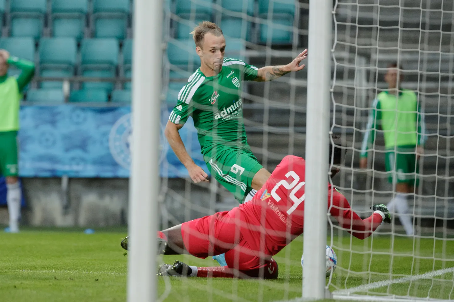 Mark Oliver Roosnupu väravast Levadiale võiduks ei piisanud.