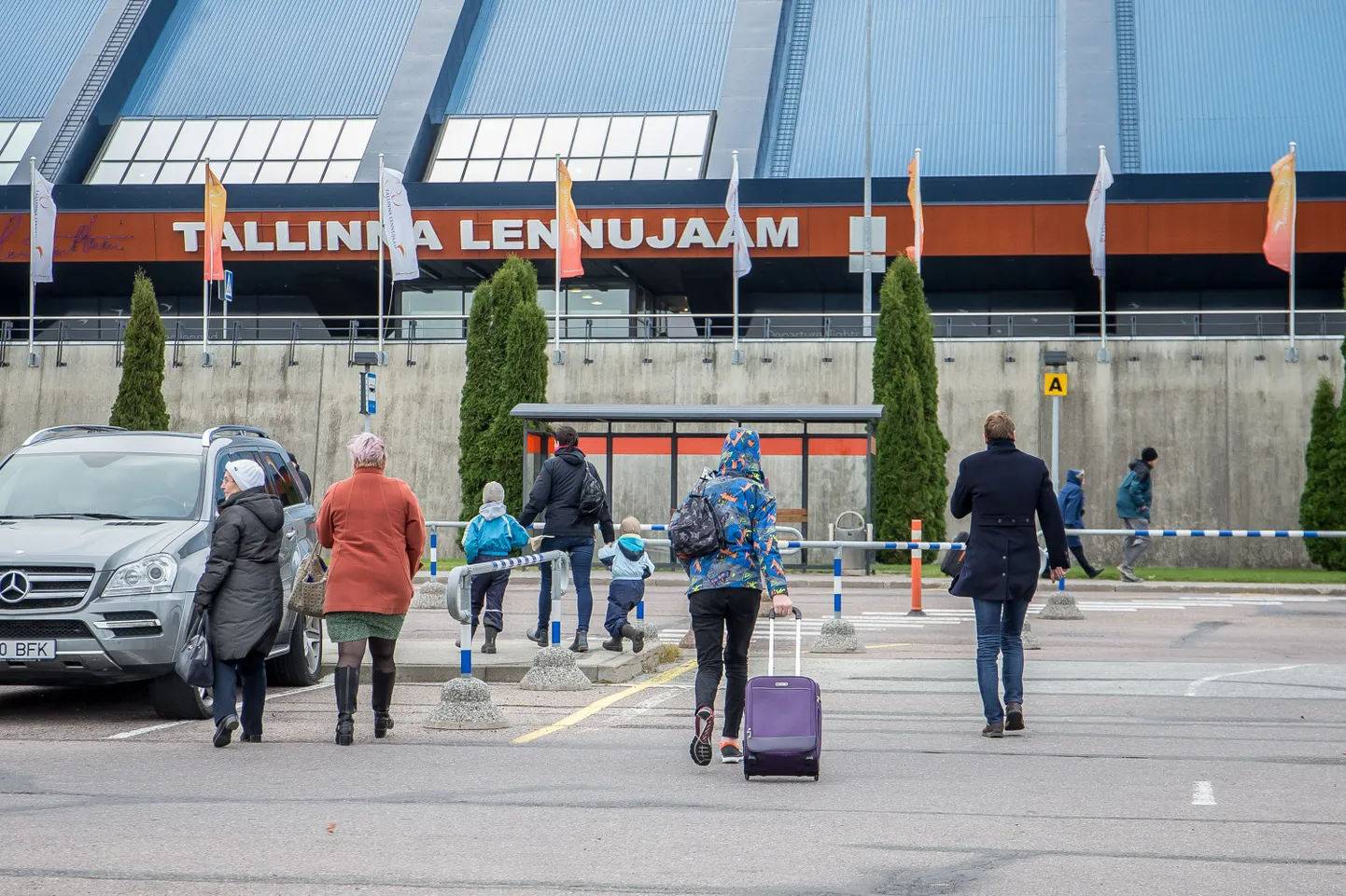 Tallinna lennujaamale tehti pommiähvardus.