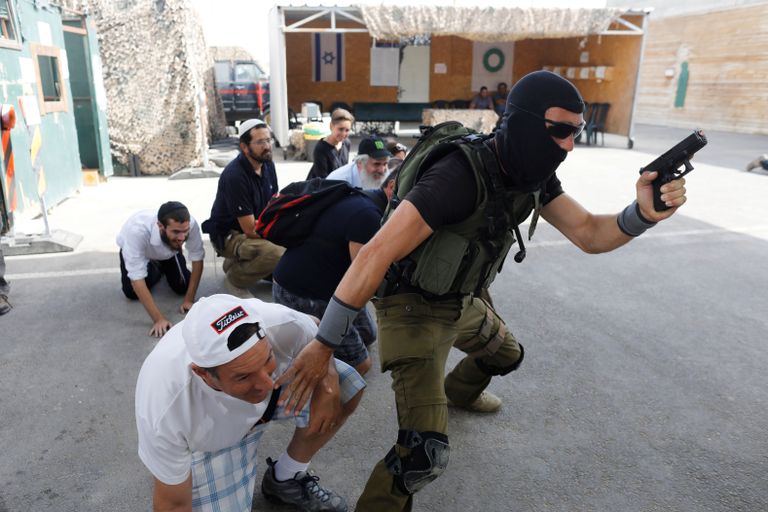 Turistide jaoks korraldatav terrorismivastane õppus Iisraelis. / Scanpix