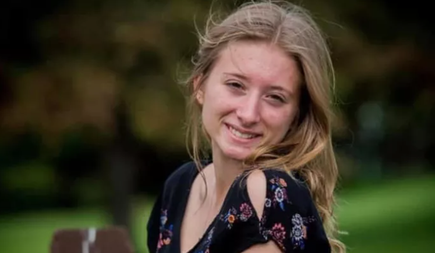 20-aastane Kaylin Gillis suri möödunud nädalal, kui otsis sõbra kodu ning kogemata valesse aeda keeras.
