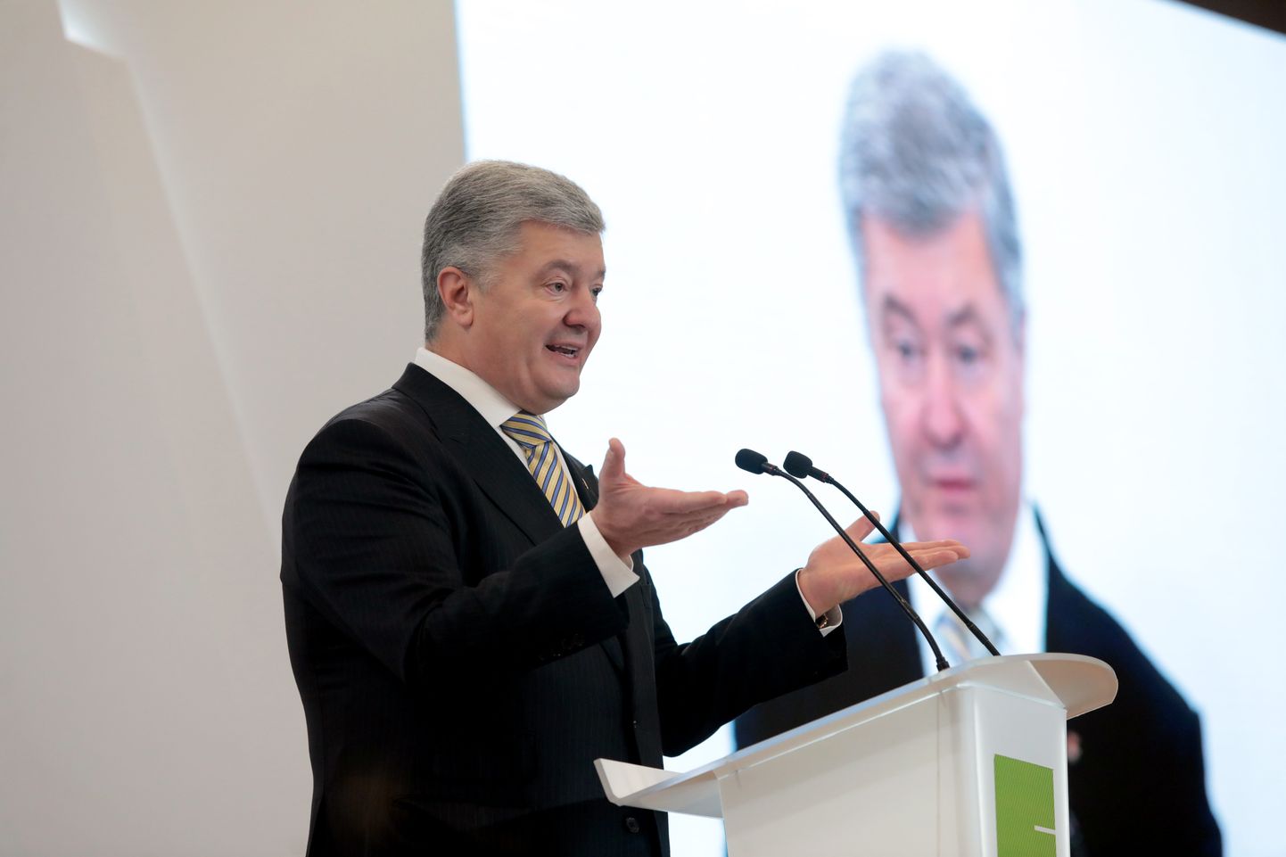 Ukraina endine president Petro Porošenko.