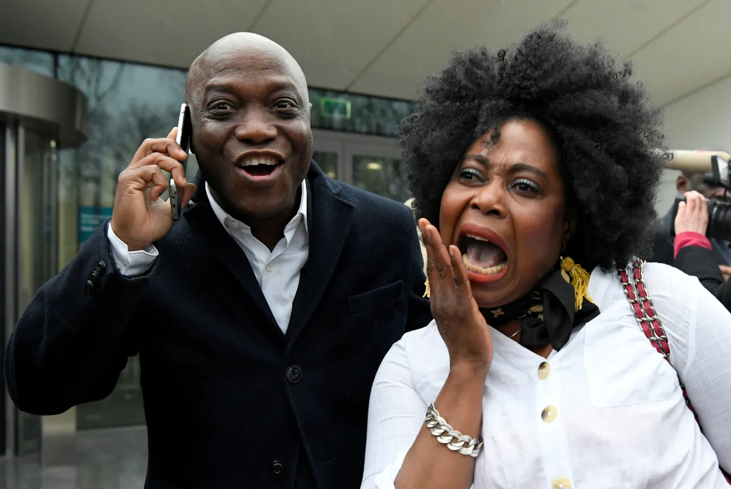 President Laurent Gbagbo lähedased jõudsid Haagis juba tema vabastamise üle rõõmustada.