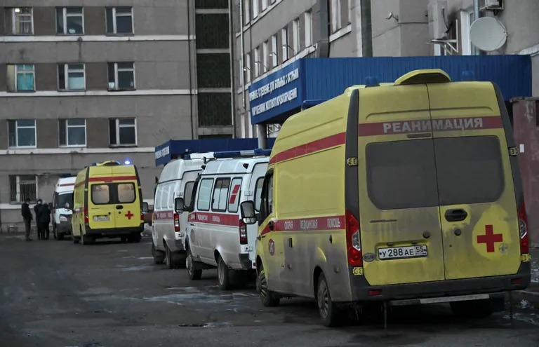 Ātrās  palīdzības automašīnas Omskā. 28.oktobris, 2020
