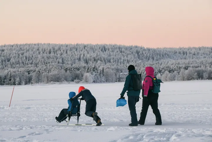 Küla leinab Lapimaa lumelaviinis hukkunud ema ja poega: kuidas see ...