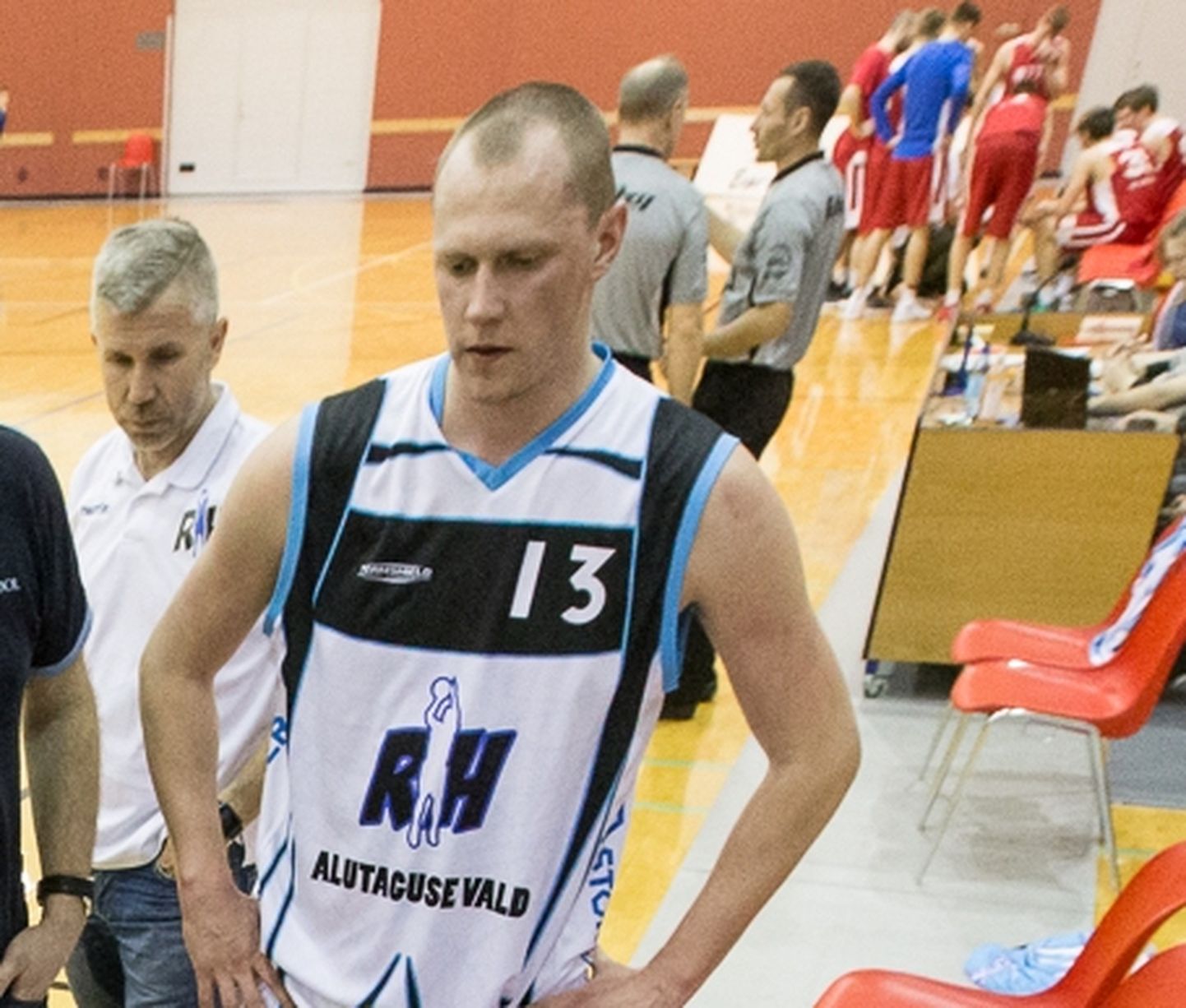 Markus Laanemets on mitmes mängus järjest olnud Iisaku meeskonna mängu kangelane. MATTI KÄMÄRÄ