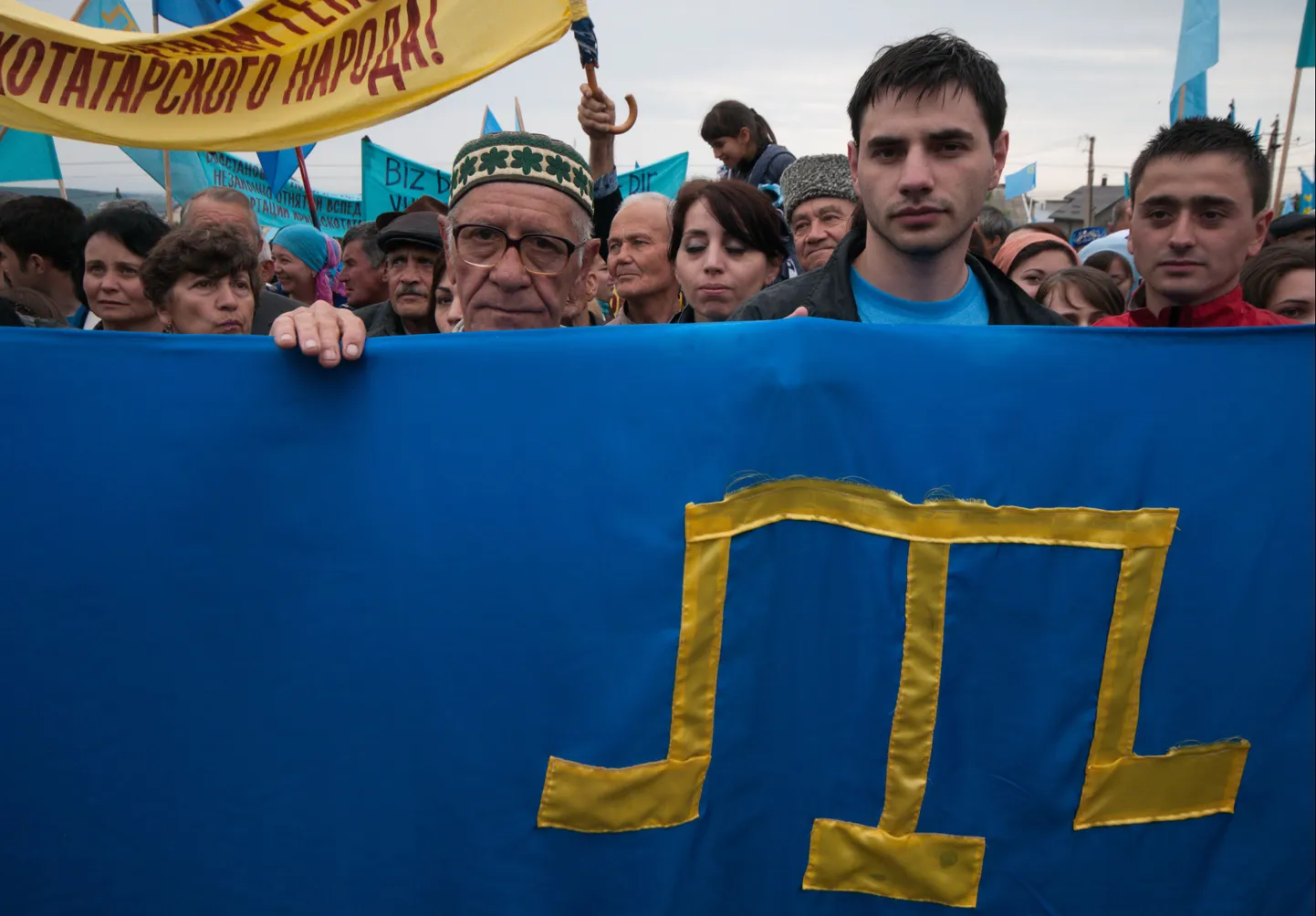 Krimmitatarlased mais Simferopolis protestimas.