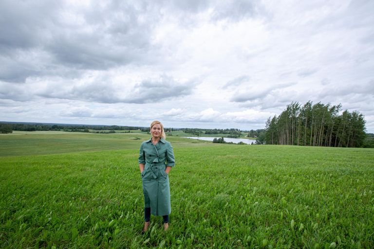 Vaade Põim Kama maja lähedal on kui ehtne kuplite maa ehk Kupland, mille nime kannab kolme Lõuna-Eesti maakonda ühendav kaugtöövõrgustik.