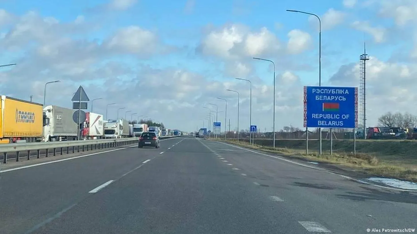 За очереди на границе Минск возлагает вину на европейских соседей