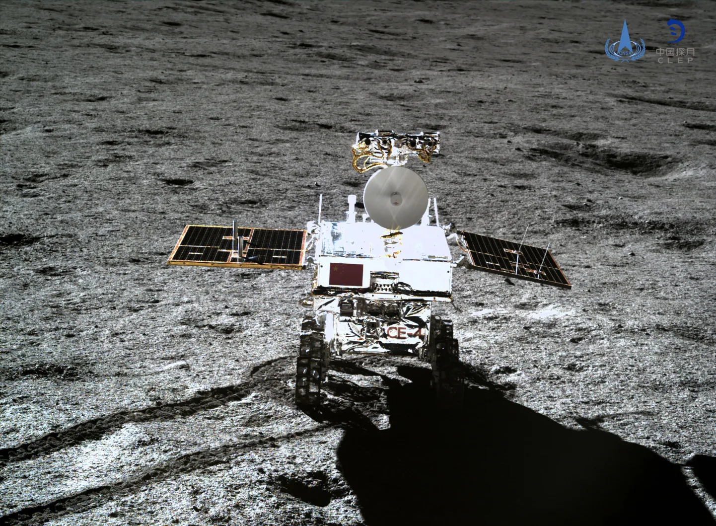 Maandur Chang'e 4 tehtud pilt kulgur Yutu 2