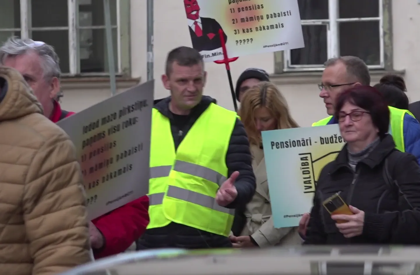 Протест против сокращения взносов во 2-й пенсионный уровень