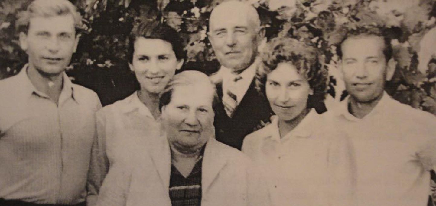 Perekond Salman. Vasakult poeg Jüri naise Valentinaga, väljarändajate hulgas olnud Maria ja Jakob, tütar Elfrida ja poeg Leonhard. Pervomaisk 1962.