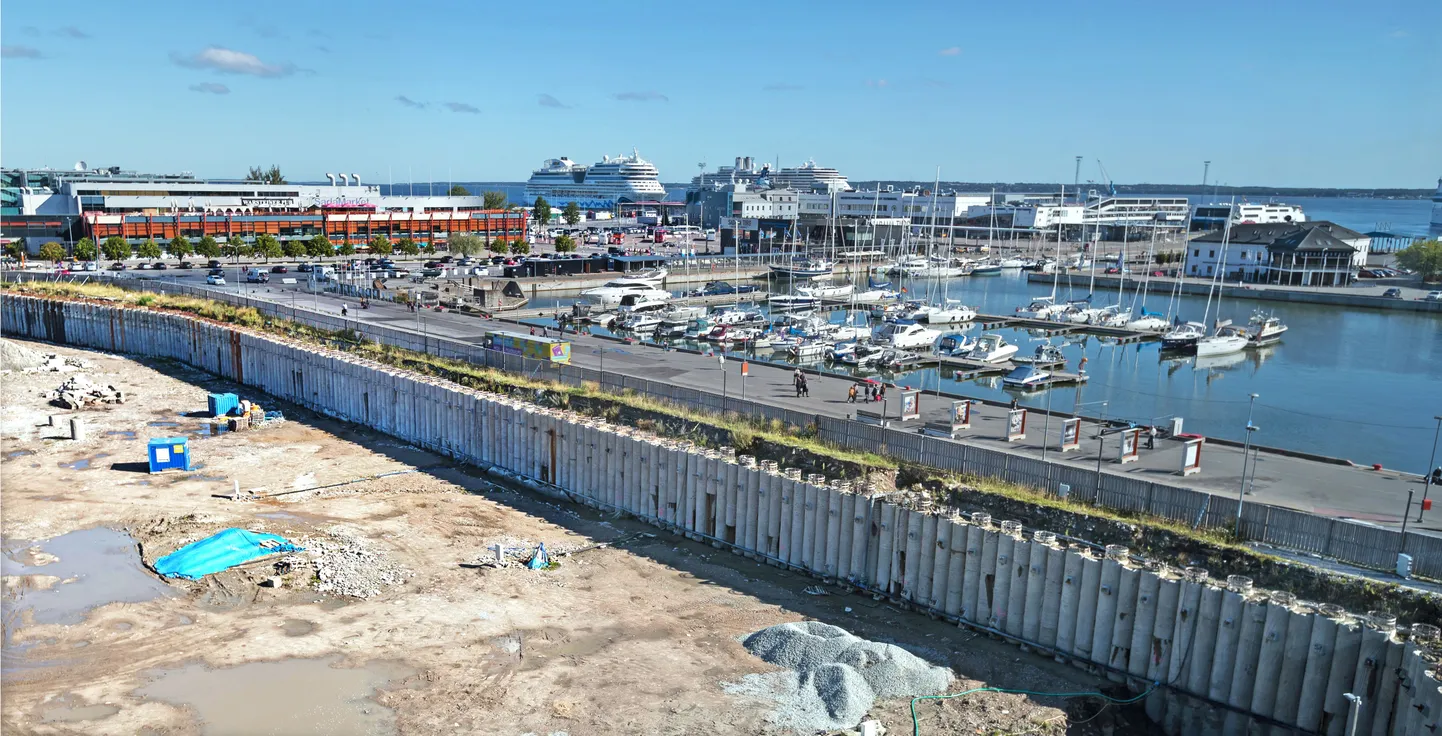 Porto Franco ehitustöödega oldi Vanasadamas möödunud esmaspäevaks sinnani, et käis hoonealuse killustikupadja rajamine.