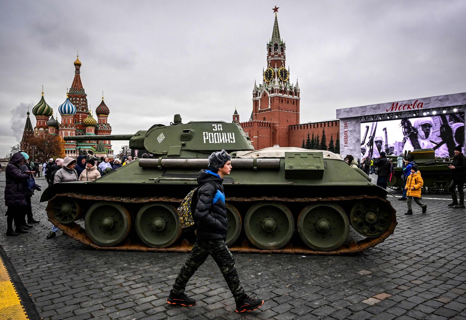 Kreml kavatseb tänavu värvata Ukrainas sõdimiseks veel 400 000 lepingulist sõdurit.