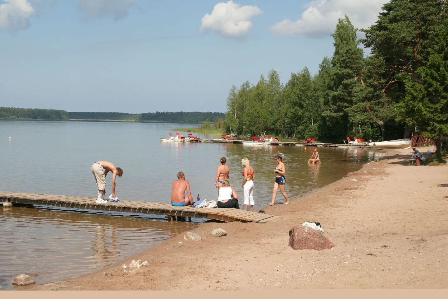 Pildil Karujärv.