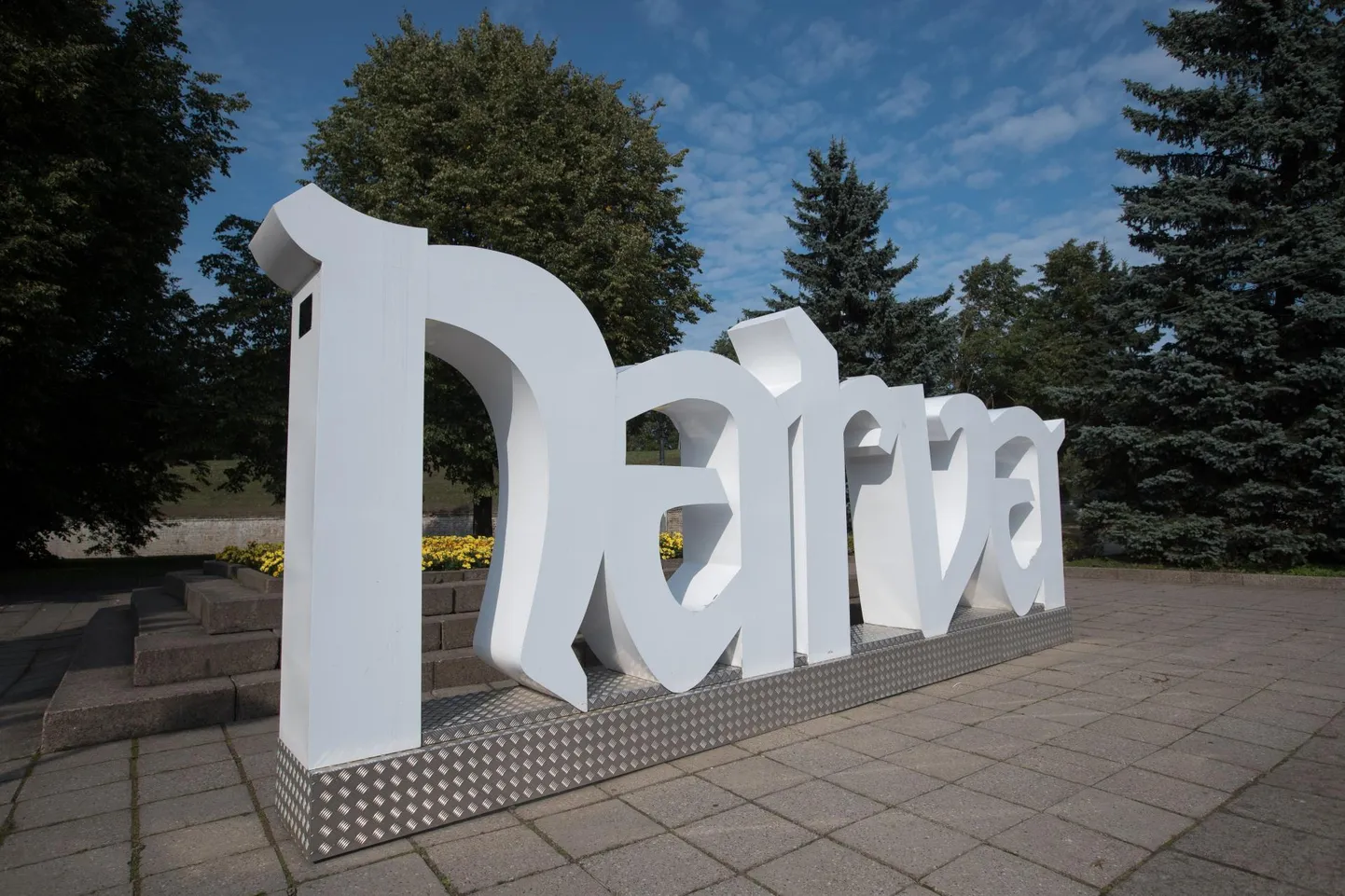 Narva.