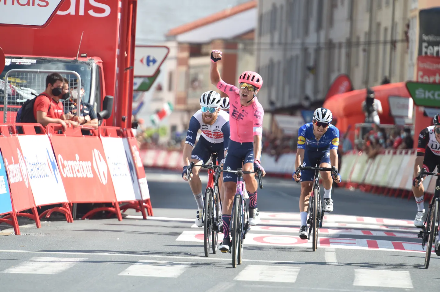 Hispaania velotuuri 19. etapi võitis Magnus Cort.