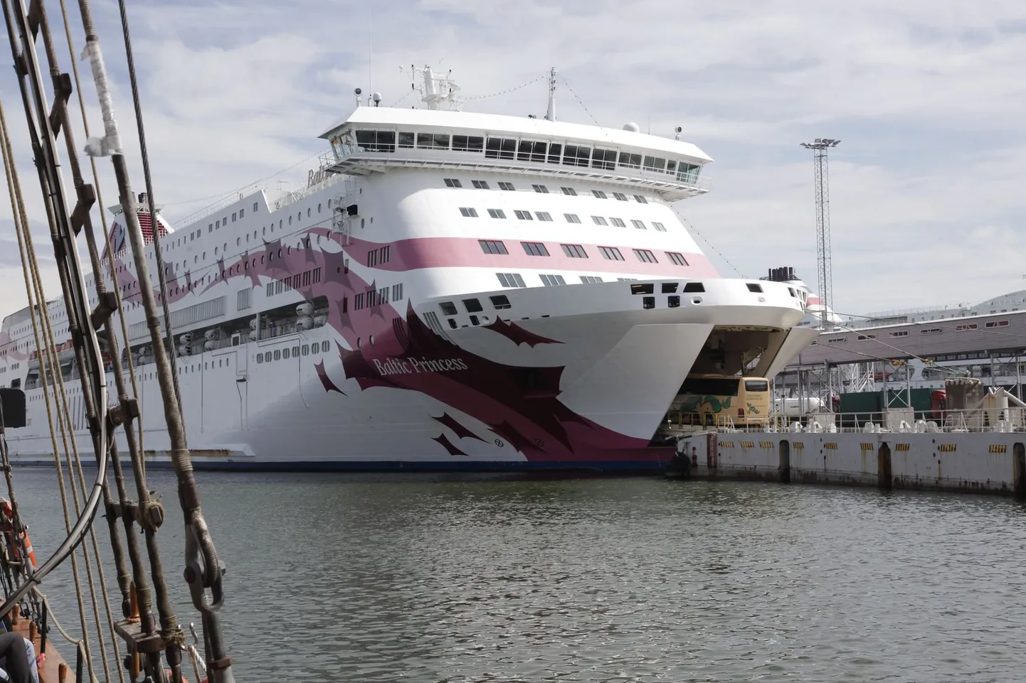 Пассажирское судно Baltic Princess.
