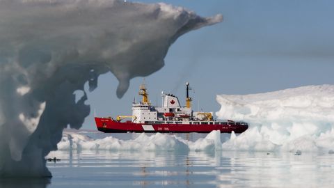 Великобритания намерена наращивать военное присутствие в Арктике для противостояния РФ