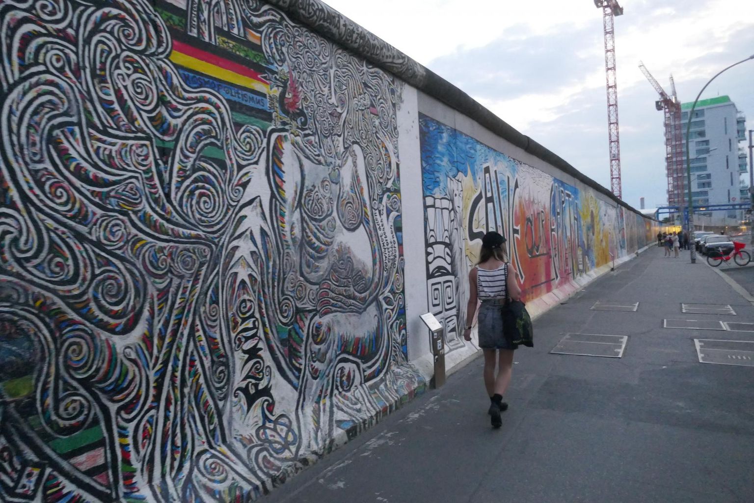 Berliinis tasuks ära käia East Side Gallerys, kus 1,3 kilomeetrit müüri on muudetud vabaõhu kunstigaleriiks.