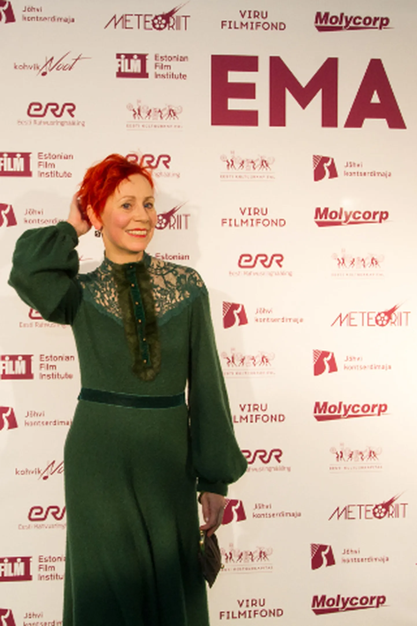 Täpselt aasta eest oli Tiina Mälberg Jõhvis filmi "Ema" esilinastusel.